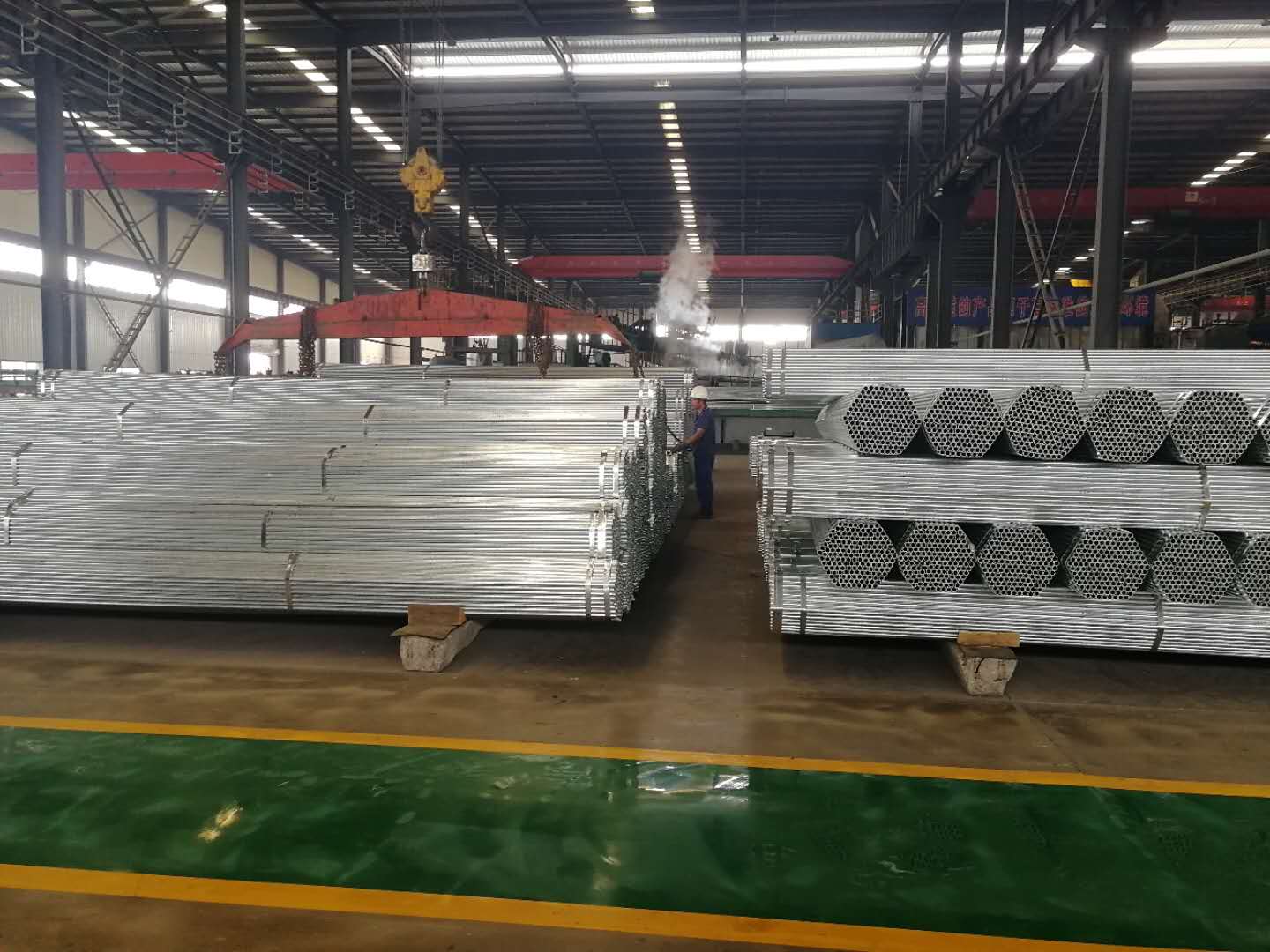 熱鍍鋅鋼管工藝現(xiàn)場